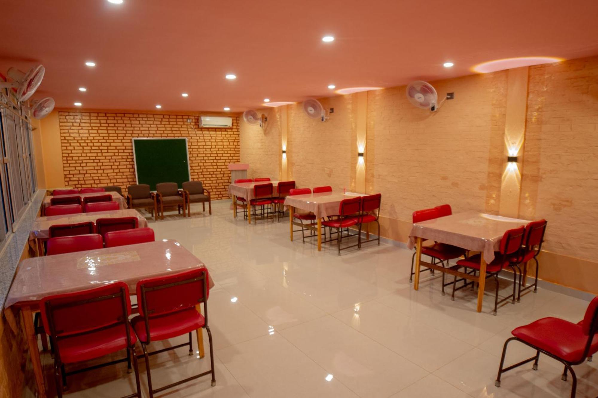 Galaxy Guest House Bhairāhawā Buitenkant foto