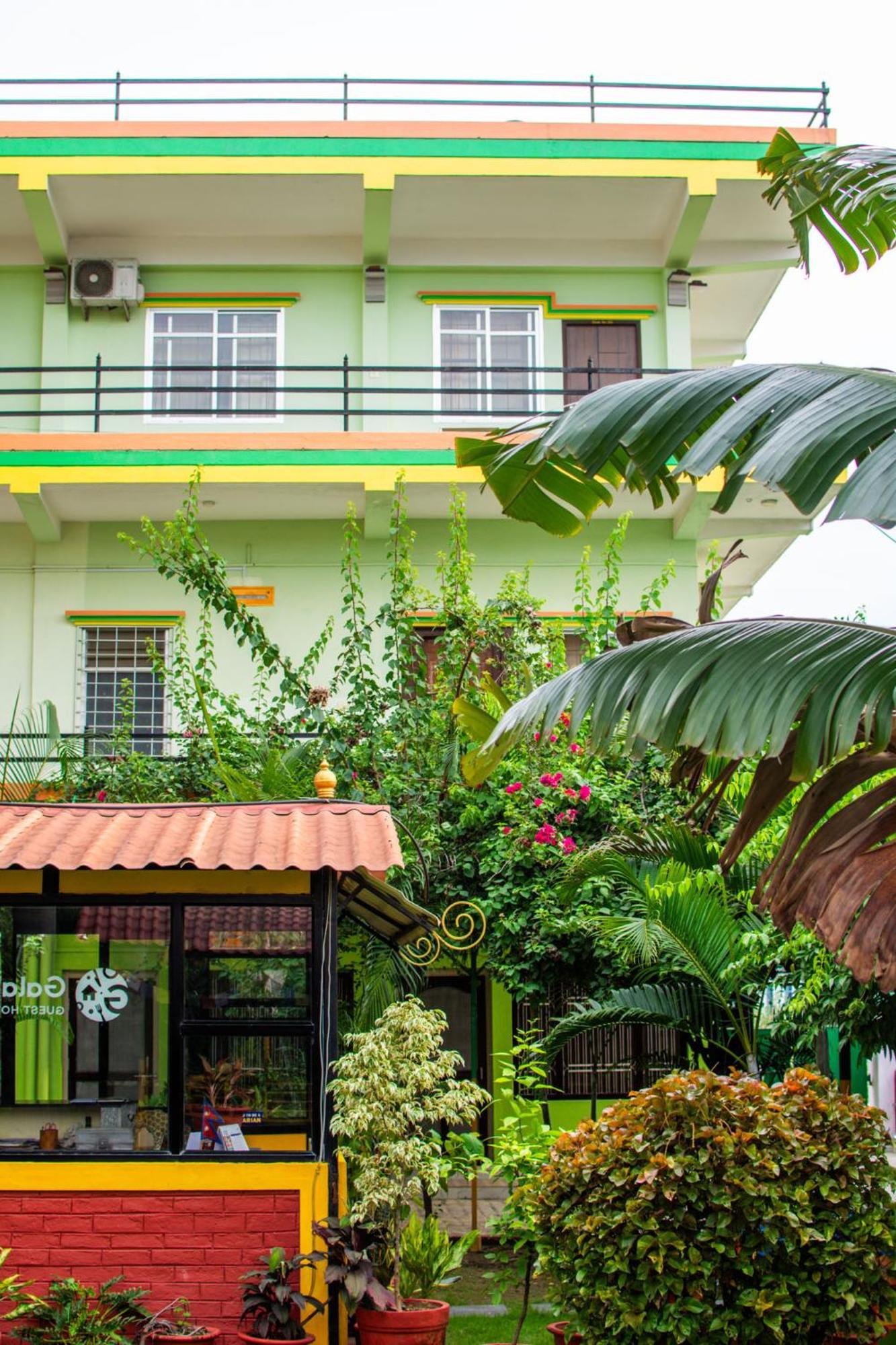 Galaxy Guest House Bhairāhawā Buitenkant foto