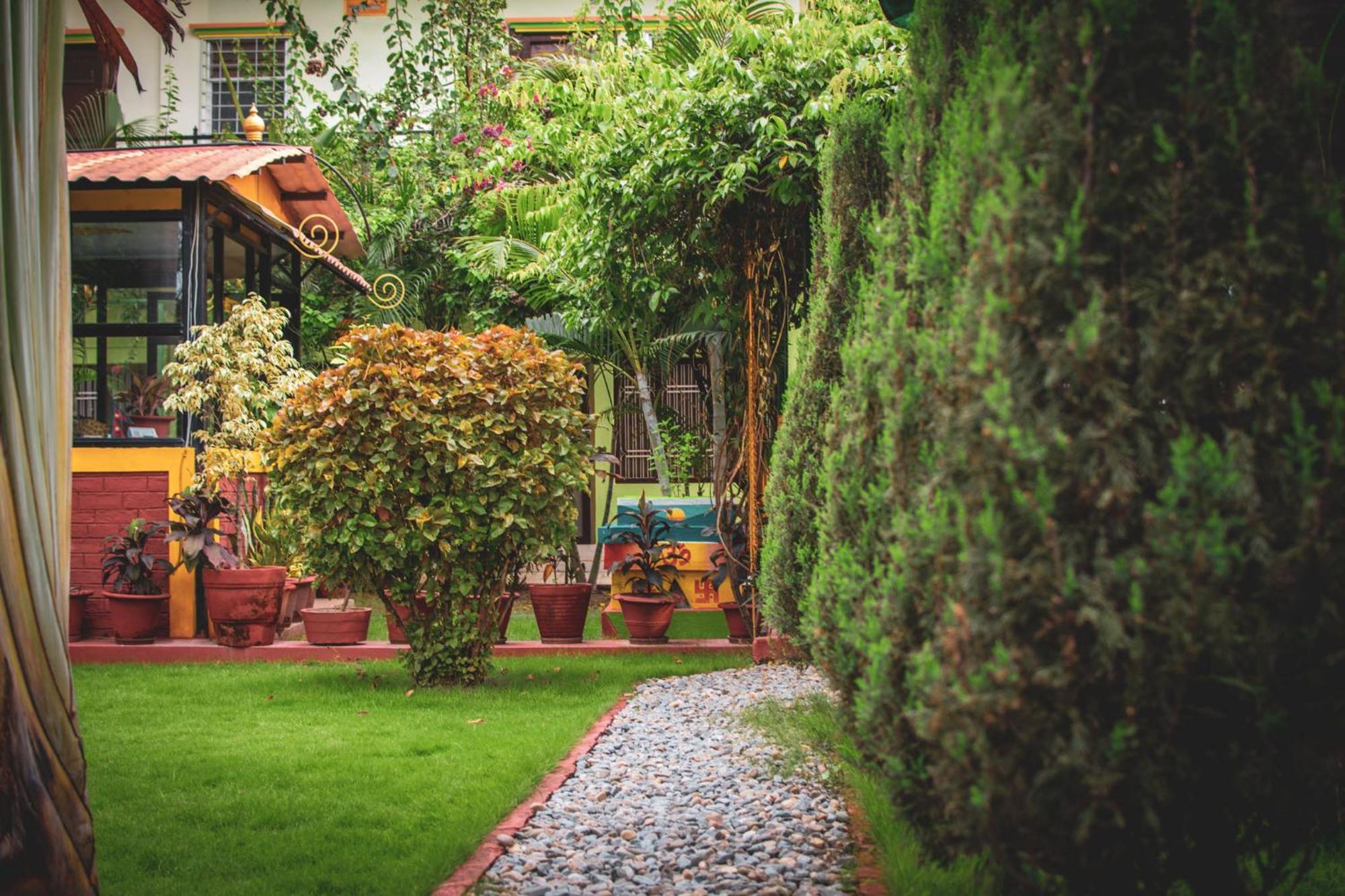 Galaxy Guest House Bhairāhawā Buitenkant foto