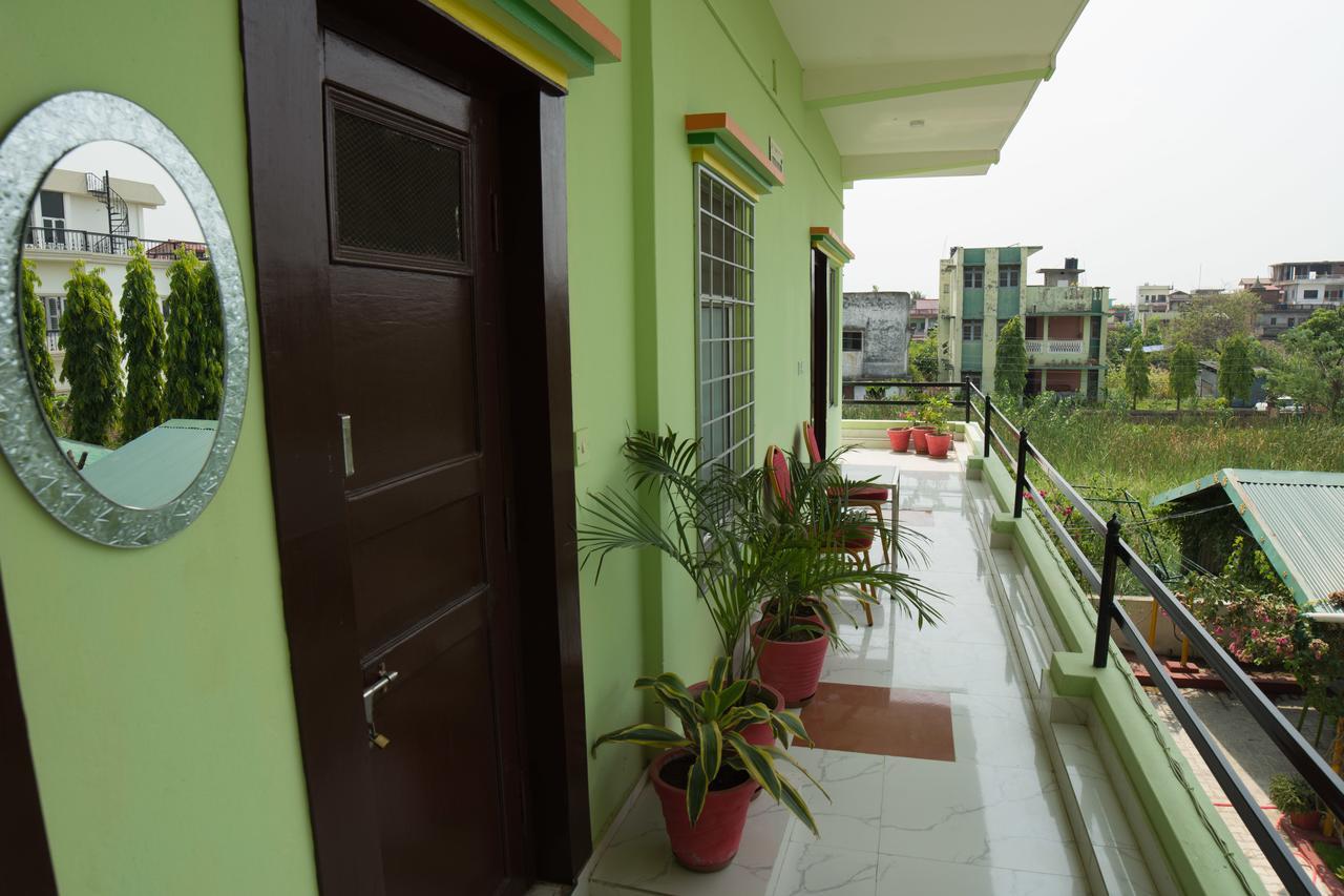 Galaxy Guest House Bhairāhawā Buitenkant foto