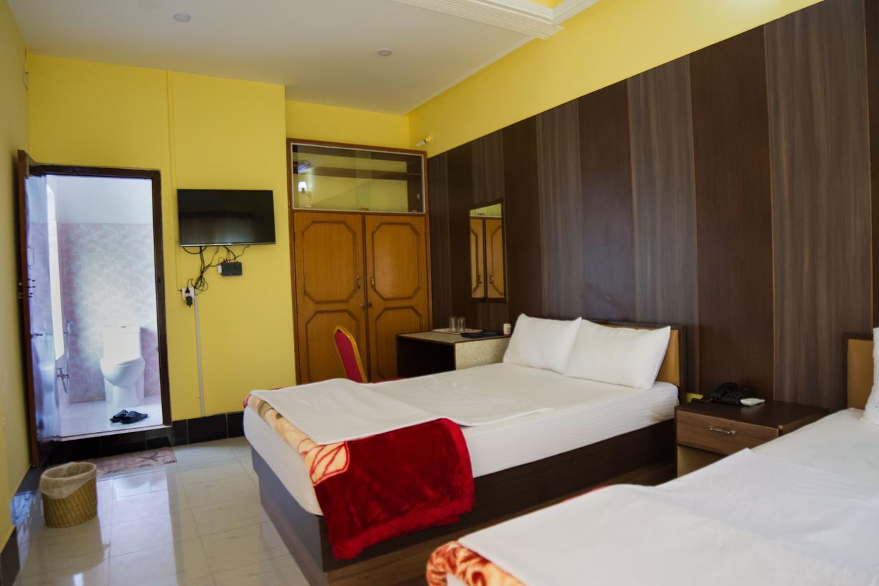 Galaxy Guest House Bhairāhawā Buitenkant foto