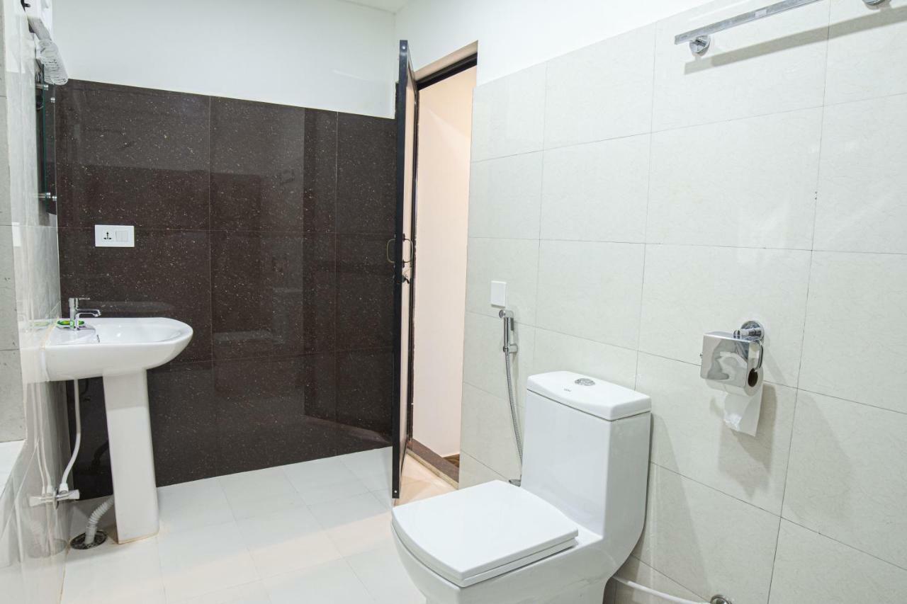 Galaxy Guest House Bhairāhawā Buitenkant foto