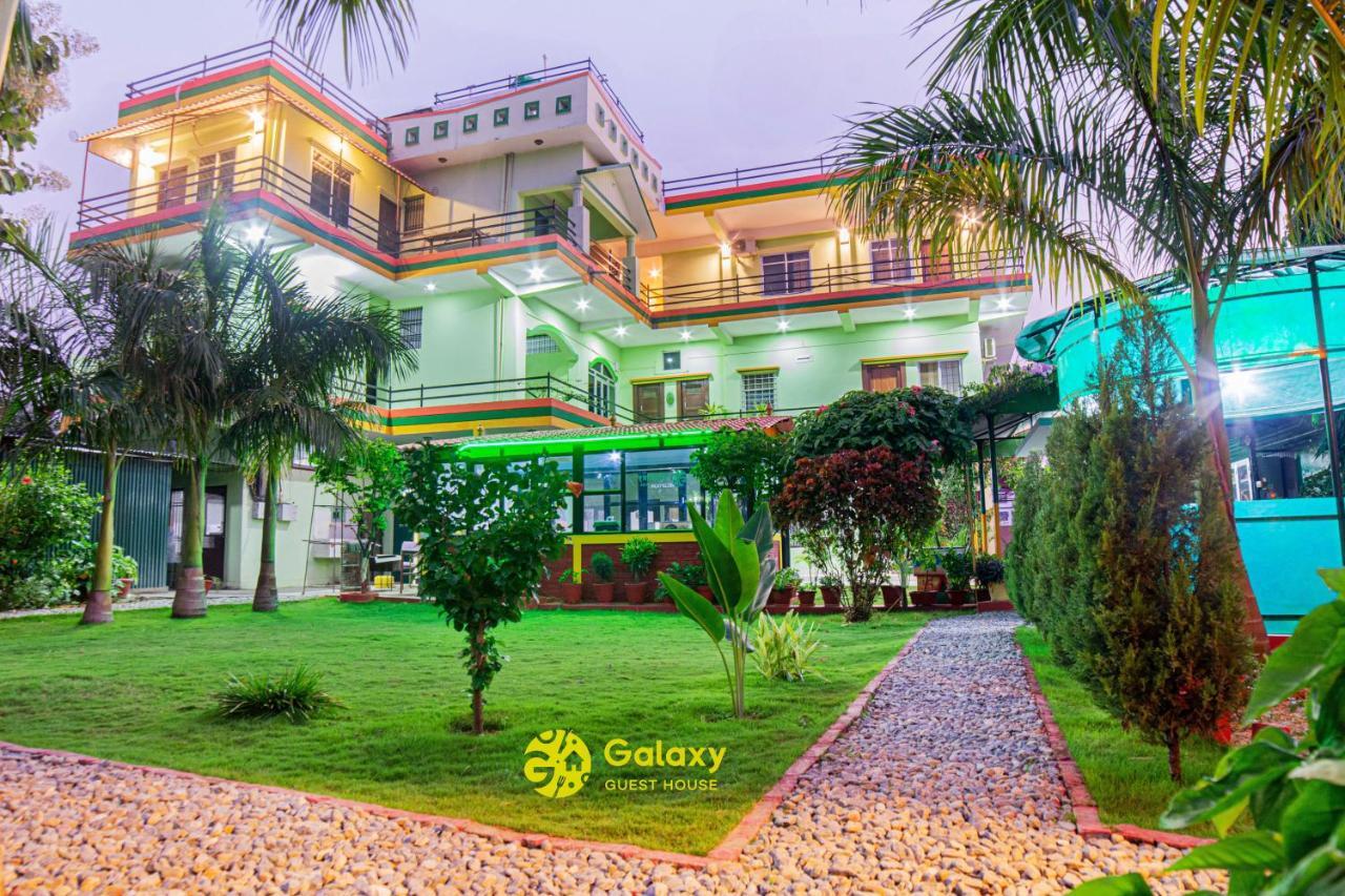 Galaxy Guest House Bhairāhawā Buitenkant foto